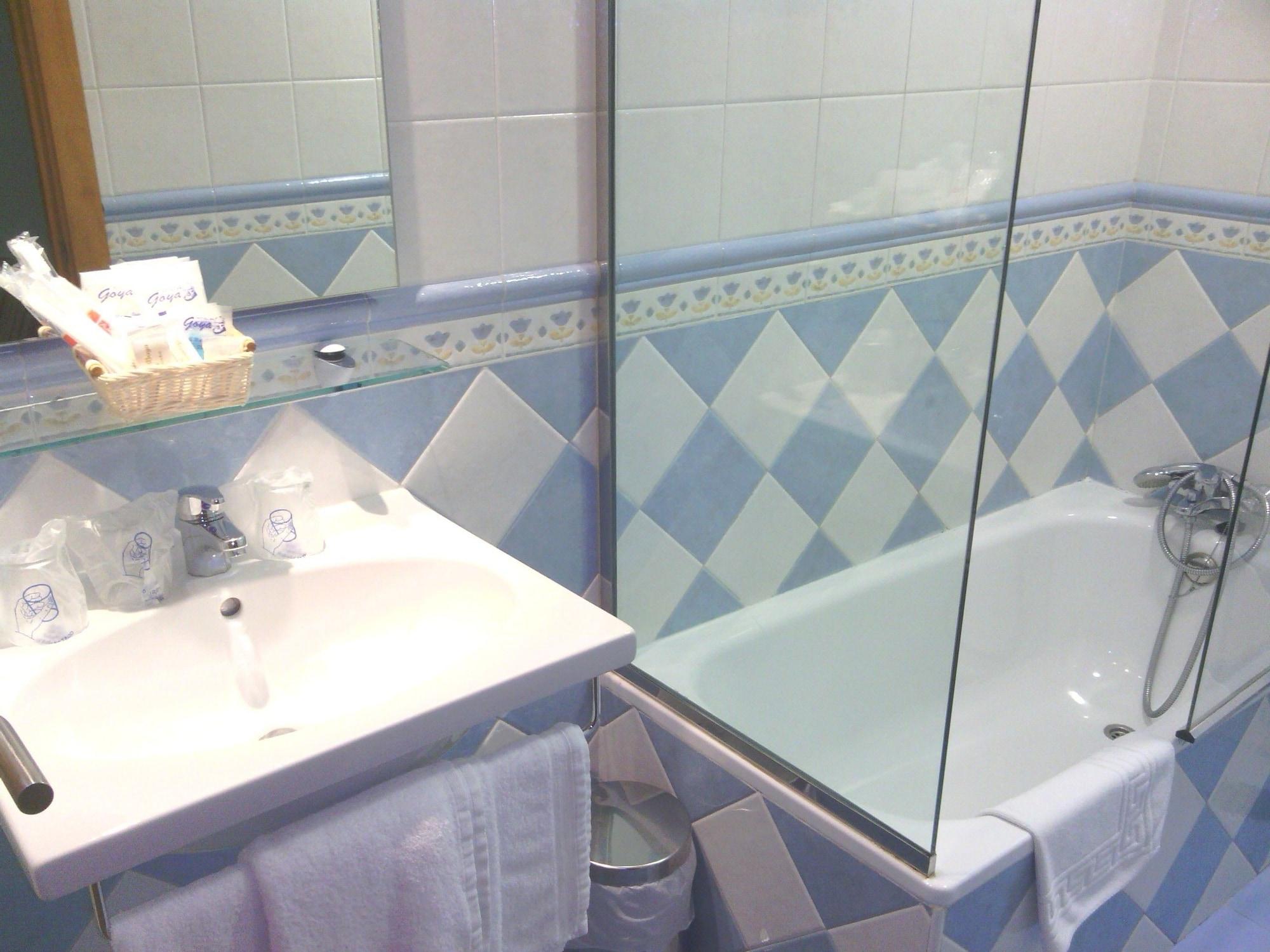 Hotel Goya Seville Ngoại thất bức ảnh